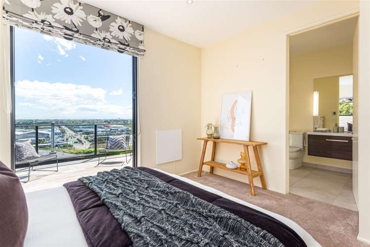 73 Te Awakura Terrace Mount Pleasant_10