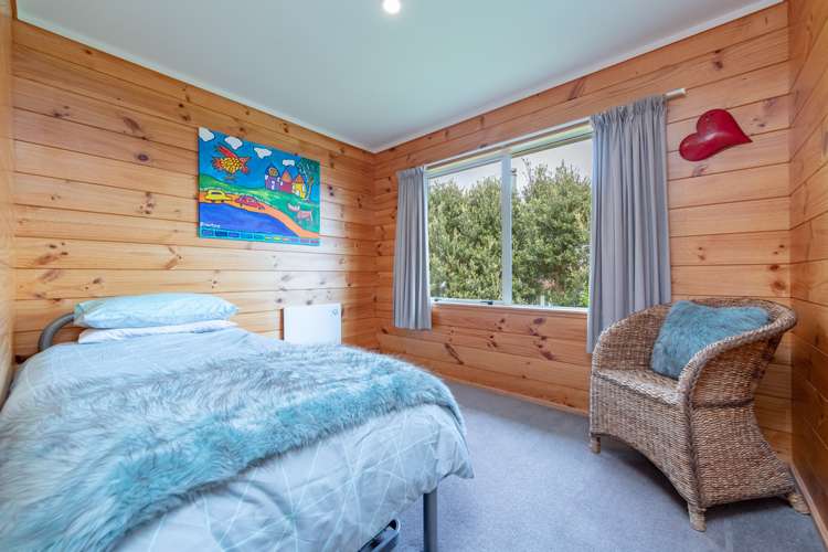 117a Gloaming Hill Titahi Bay_15