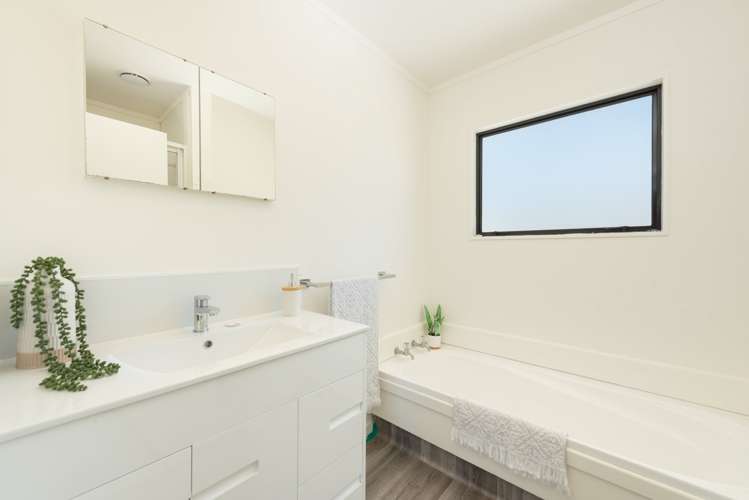 8a Solomon Street Brookfield_12