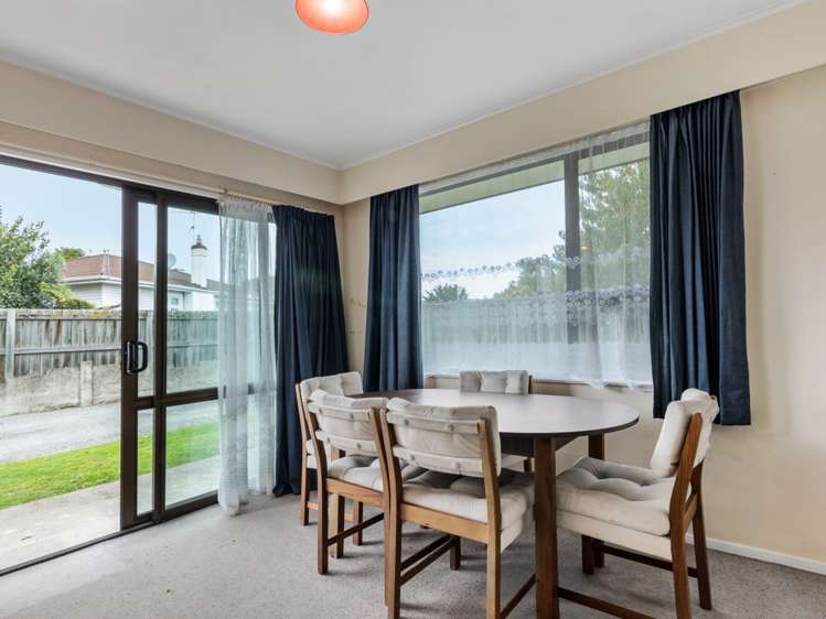 2/13a Muller Road Blenheim Central_7