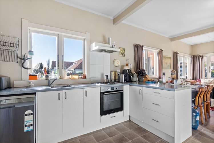 69 Cook Street Hamilton East_5