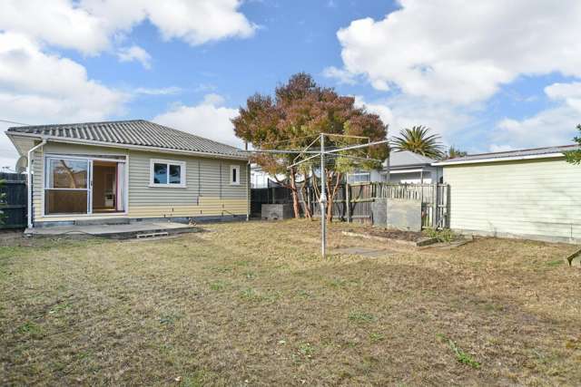 262 Breezes Road Aranui_1