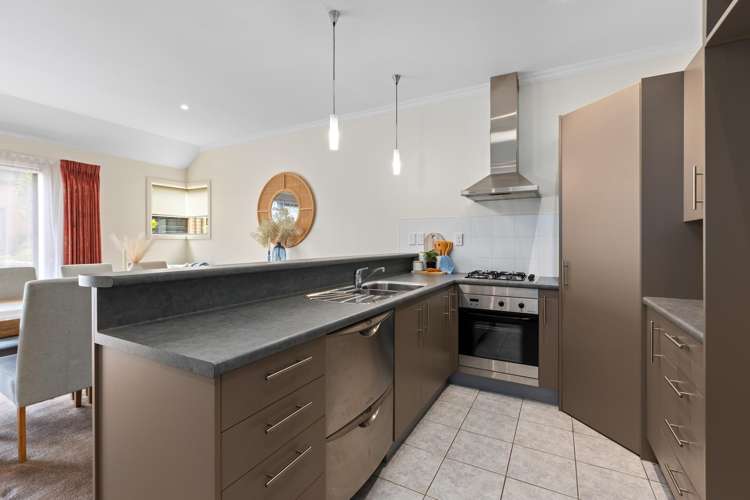 53 Futuna Close Karori_6