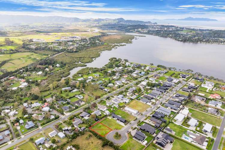 38 William Gilbert Drive_4