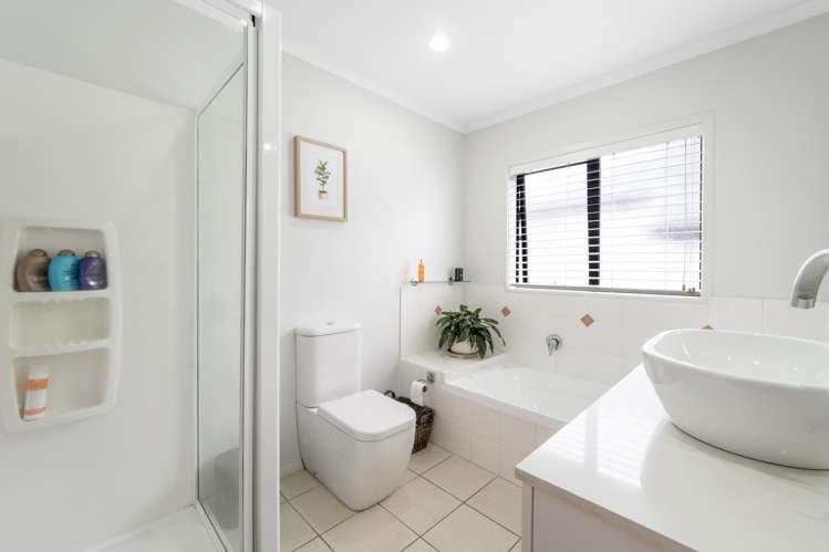 5 Carousel Crescent East Tamaki Heights_11