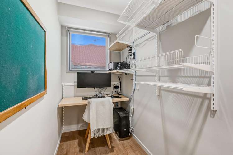 35 Black Teal Close Unsworth Heights_11