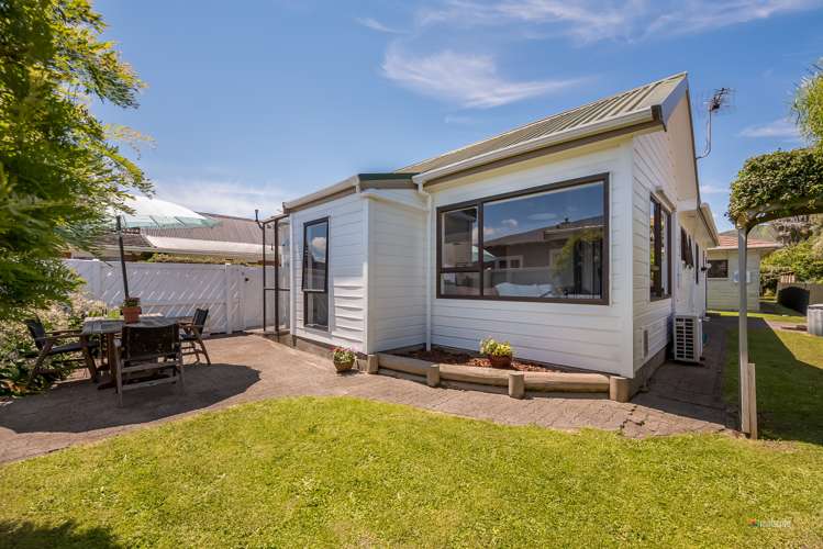 12b Fuller Grove Woburn_14