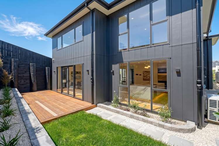 12 Streamview Way Long Bay_32