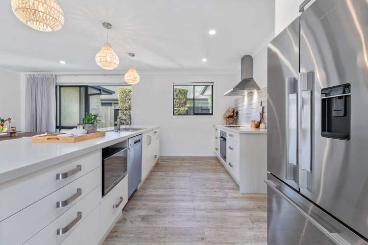 21 Livingstone Drive Papamoa_6