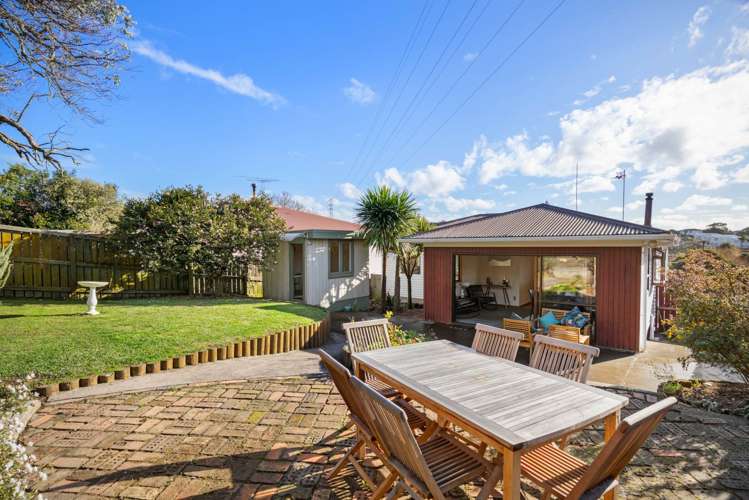 6 Eaton Road Hillsborough_17