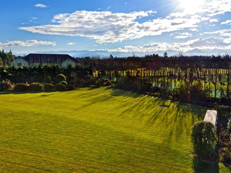 13b Mulholland Drive Darfield_25