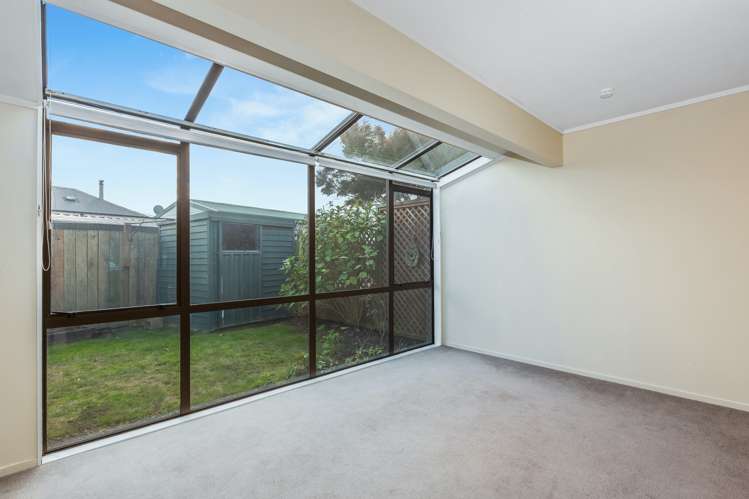 28/18 King Street Petone_9