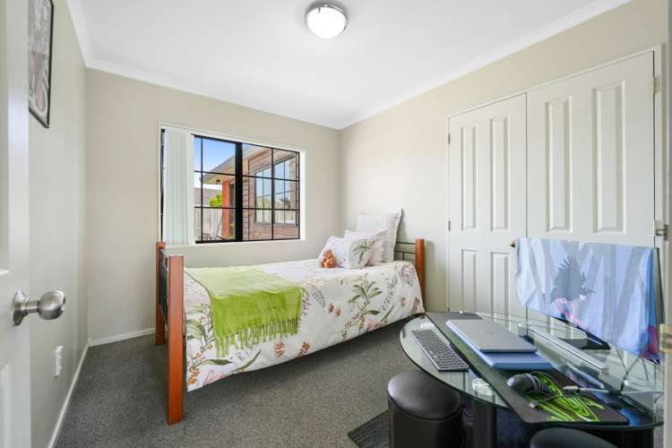 8 John Lister Close Golflands_16