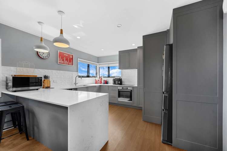 30 Oaktree Avenue Browns Bay_1