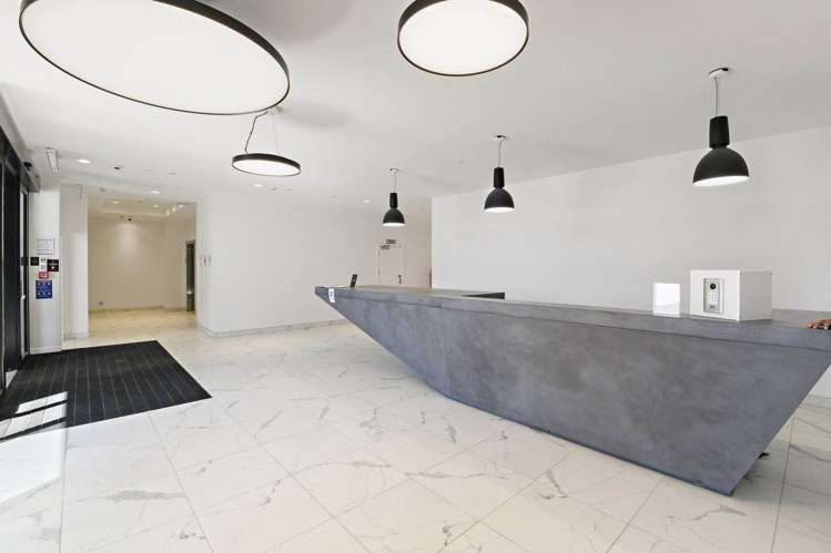 1202/8 Lakewood Court_4