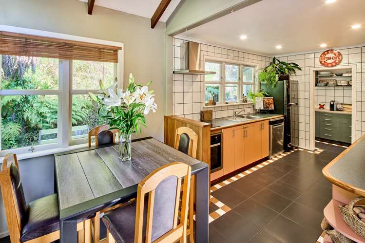 194 Eastern Hutt Road Taita_5