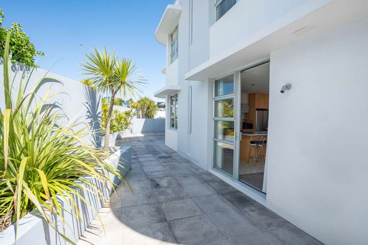 5/2 Lowell Place Waipahihi_14