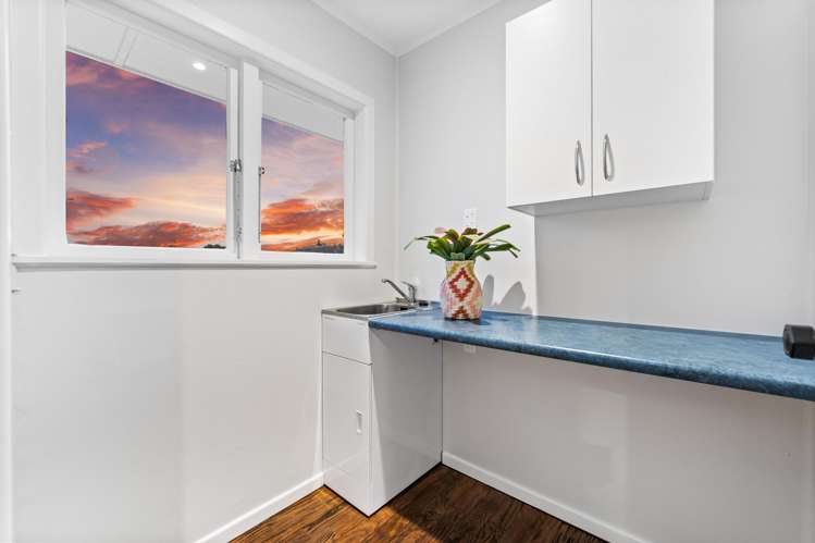 106 Flanshaw Road Te Atatu South_13