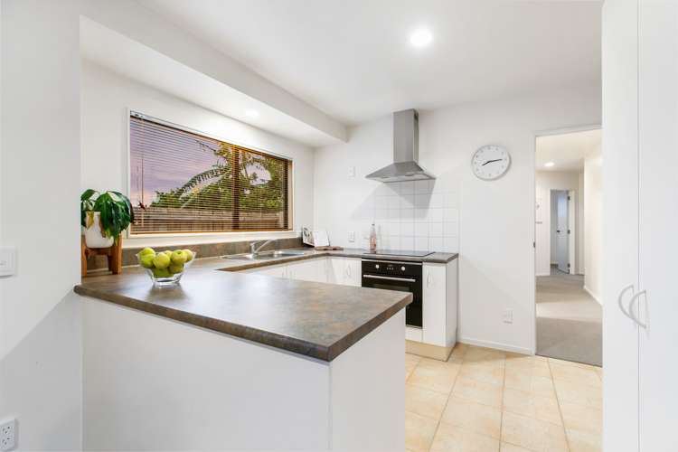 2/15 Miro Road Mangere Bridge_5