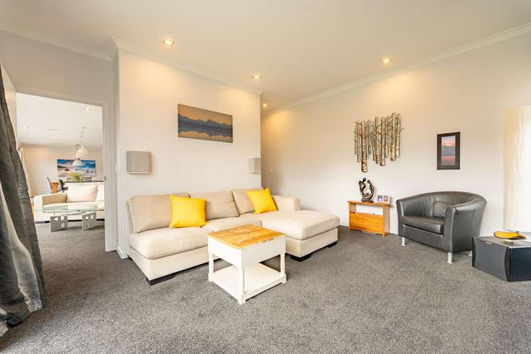 2 Meadowstone Street Gleniti_21
