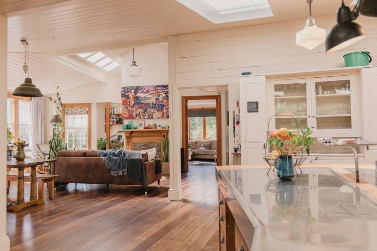 487 Karaka Bay Road Karaka Bays_24