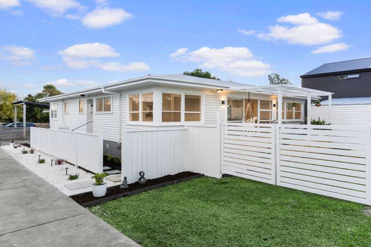 1 Waione Avenue Te Atatu Peninsula_1