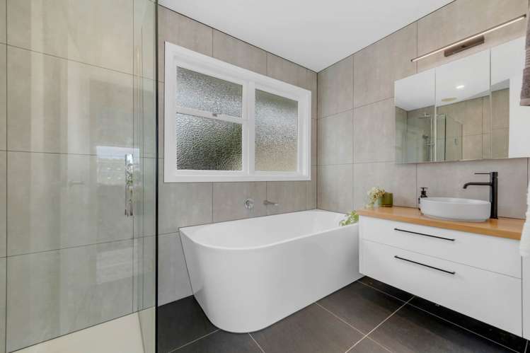 11 Shelly Bay Road Beachlands_21