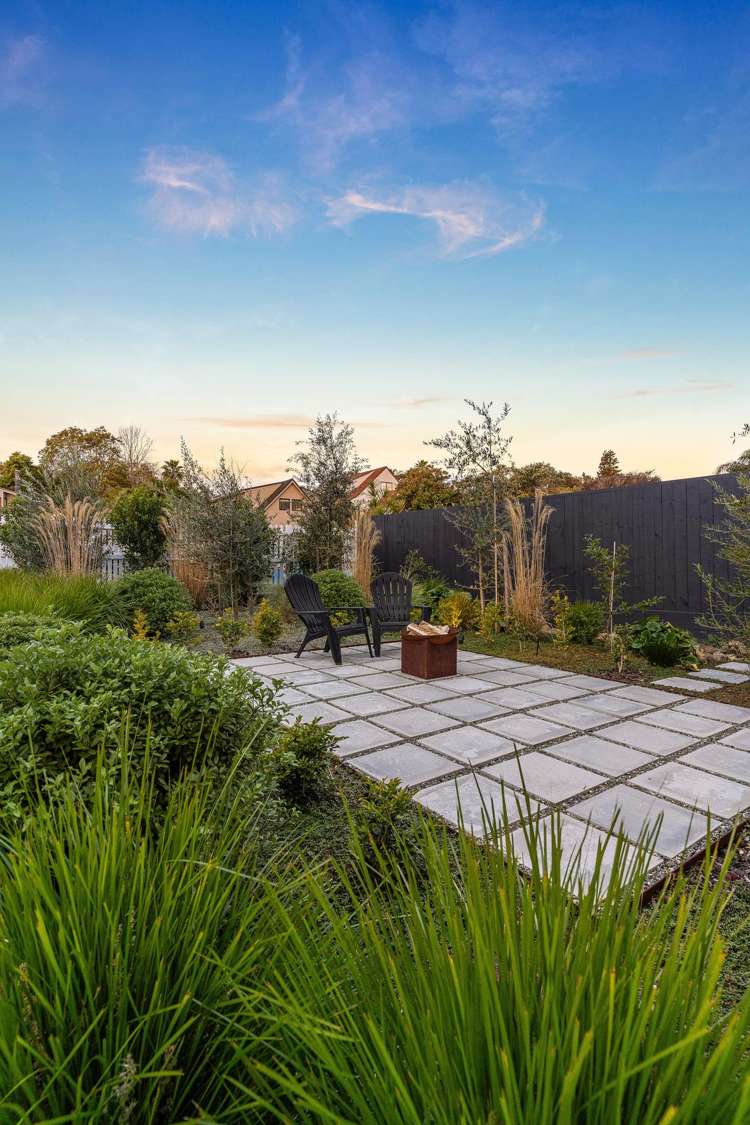 16 Pickwick Parade Mellons Bay_45