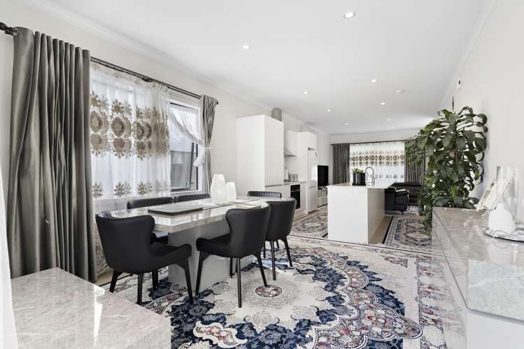 10 Grey Warbler Road_2