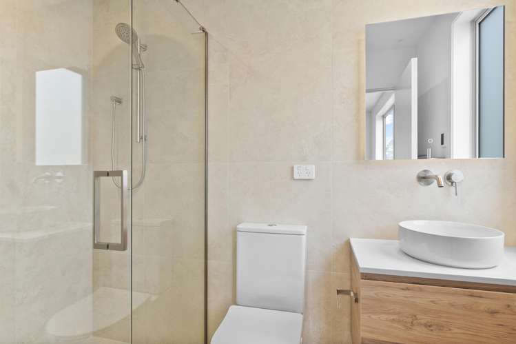 1/11 Tamihana Avenue Fairfield_13