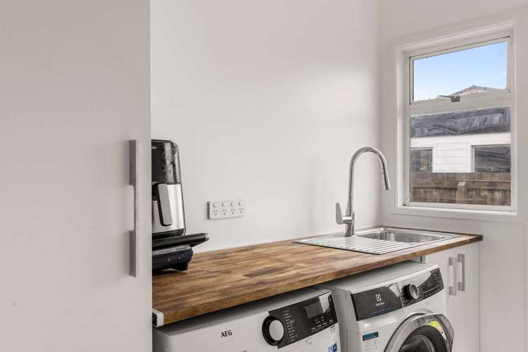 208 Ngamotu Road Spotswood_16