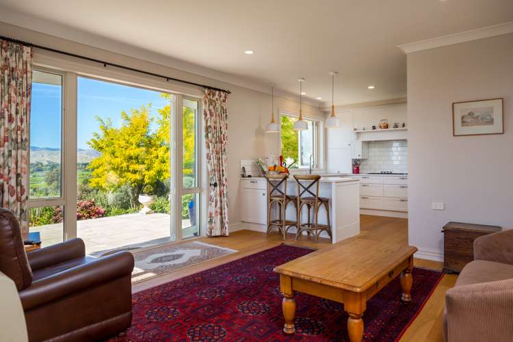 14 Golf View Close Fairhall_7