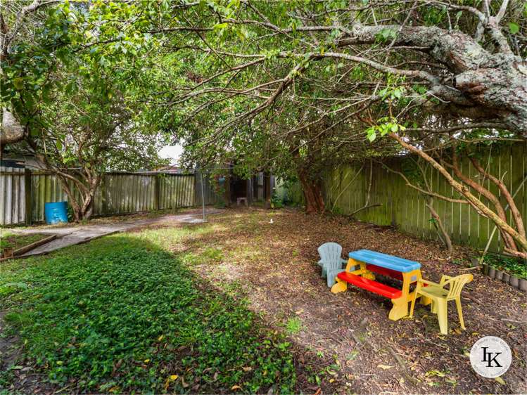 151 Boundary Road Clover Park_21