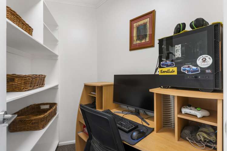 1 Staincross Street Green Bay_29