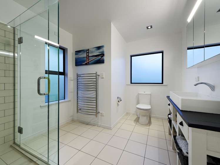 25 Cochran Road Oratia_10