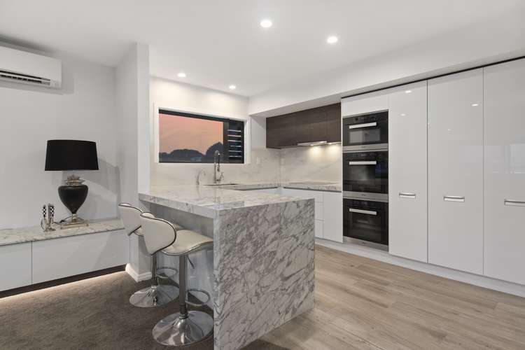 2/4 Bracken Avenue Takapuna_8