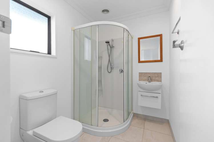 8 Aylesbury Terrace Otumoetai_28