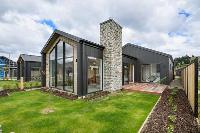 Refined Living Beside The Wooing Tree Reserve