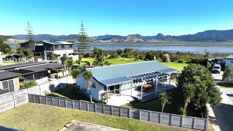 117 Kelly Jade Avenue Matarangi_1