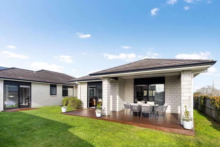 4 Jennian Avenue Rototuna North_14