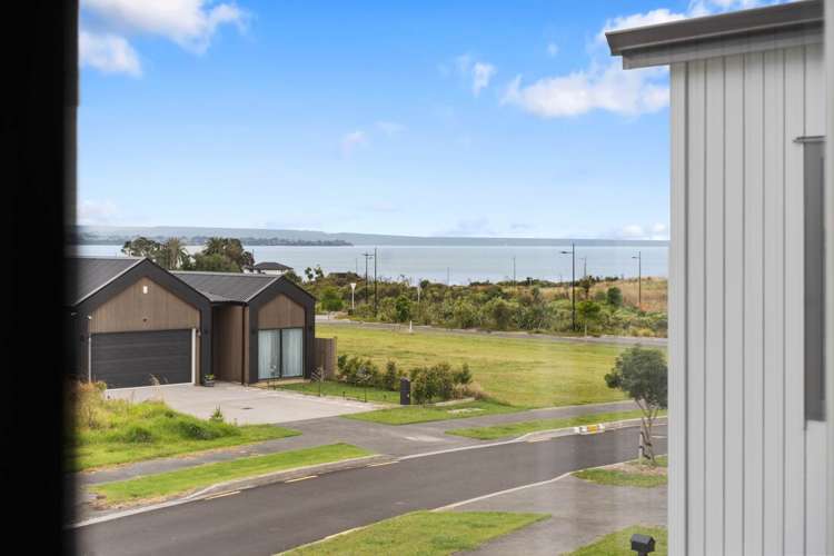 5 Whata Street Clarks Beach_5