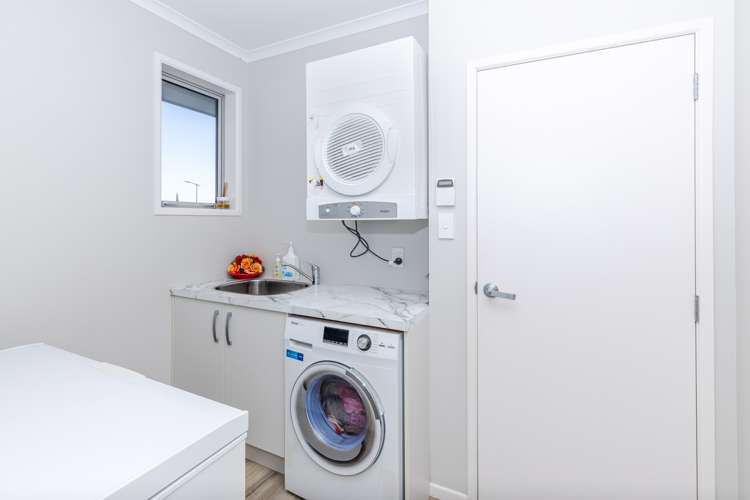 16 Carlingford Rise Dinsdale_19