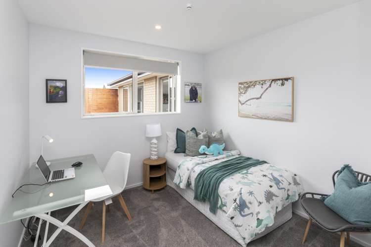 4 Hollard Crescent Lincoln_11