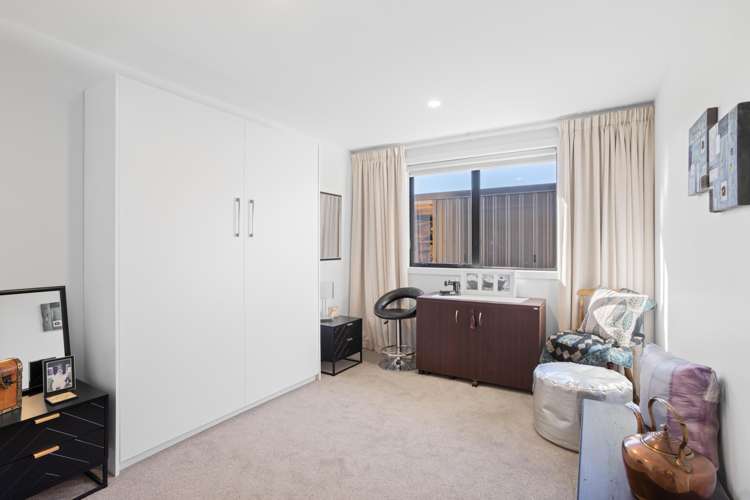 12 Spitfire Drive Burleigh_24