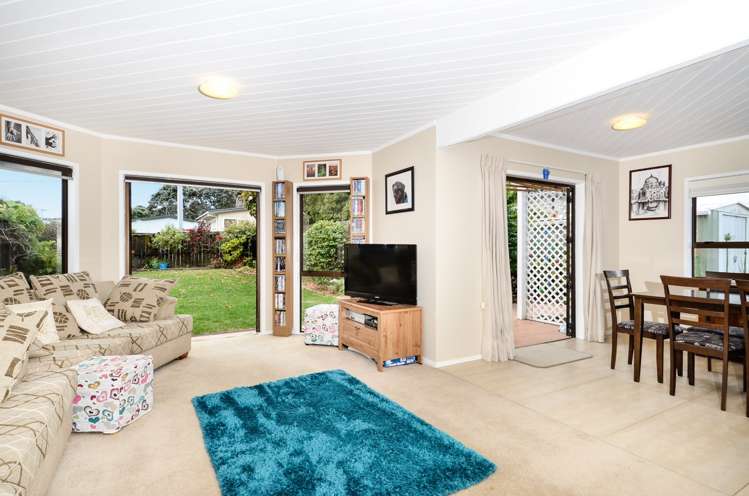 2/52 Rambler Crescent Beach Haven_5