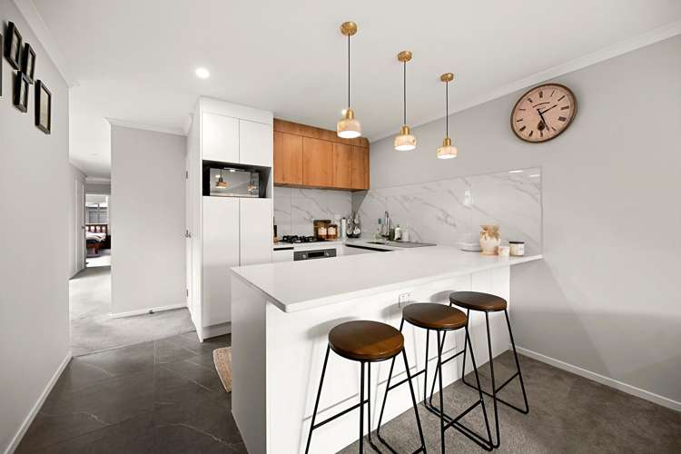 2/3 Tiro Place Rototuna North_2