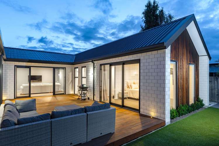 33 Blackmore Place Springlands_31