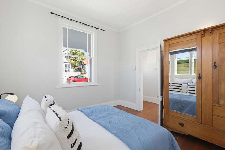 37 Donald Mclean Street Newtown_16