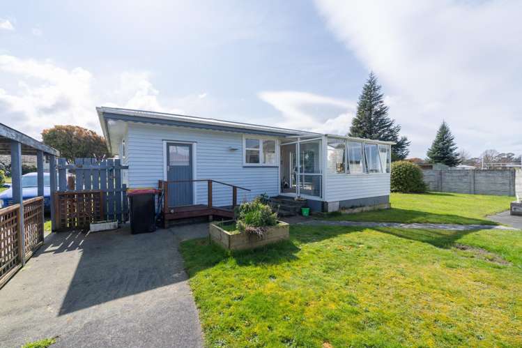 35 Mararoa Drive Manapouri_25