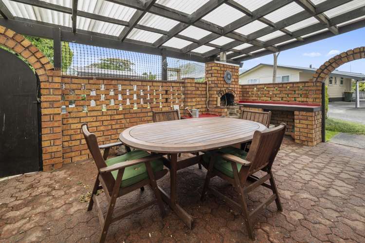 7 Adam Place Mangakakahi_16